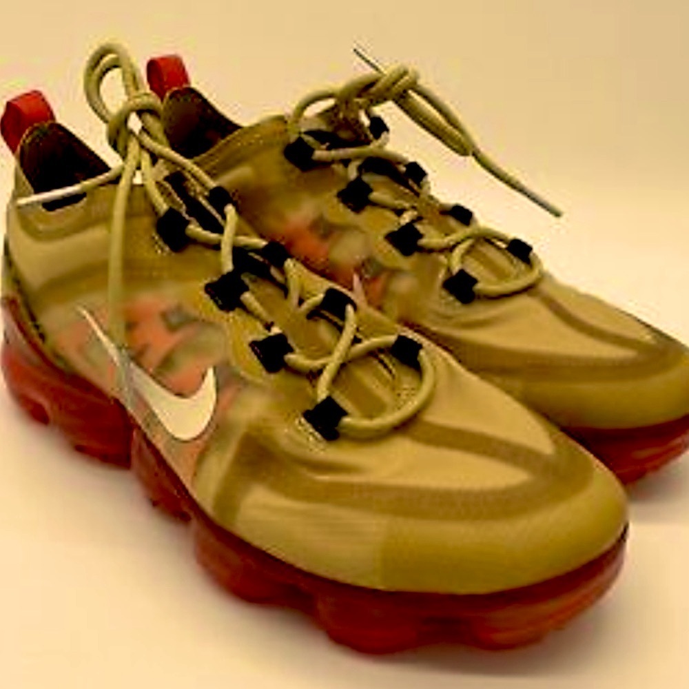 Nike Air VaporMax 2019 Crimson Gold Men's Size 10 - Picture 2 of 7